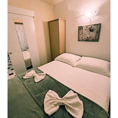 Senko Apartment *